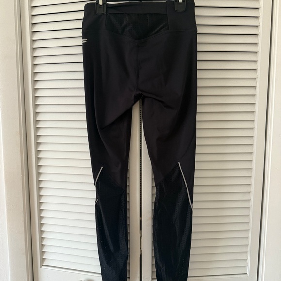 Fabletics Black Athletic Leggings - Picture 3 of 4